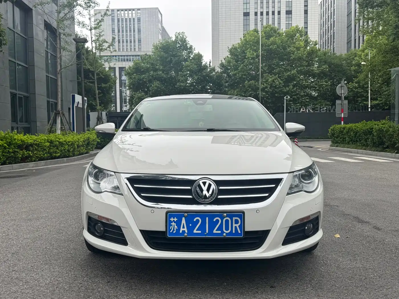 Volkswagen FAW-Volkswagen CC 2012 1.8TSI Luxury фото 2