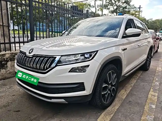  Škoda Kodiaq 2018 Facelift TSI330 7-seat 2WD Premium Luxury Edition