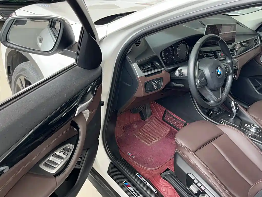 BMW X1 2021 sDrive20Li Fashion фото 14