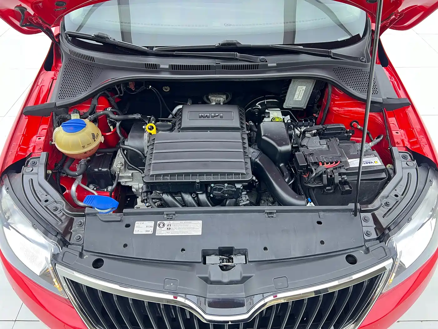 Škoda Skoda Rapid Spaceback 2016 Facelift 1.6L Automatic Innovation Edition фото 19