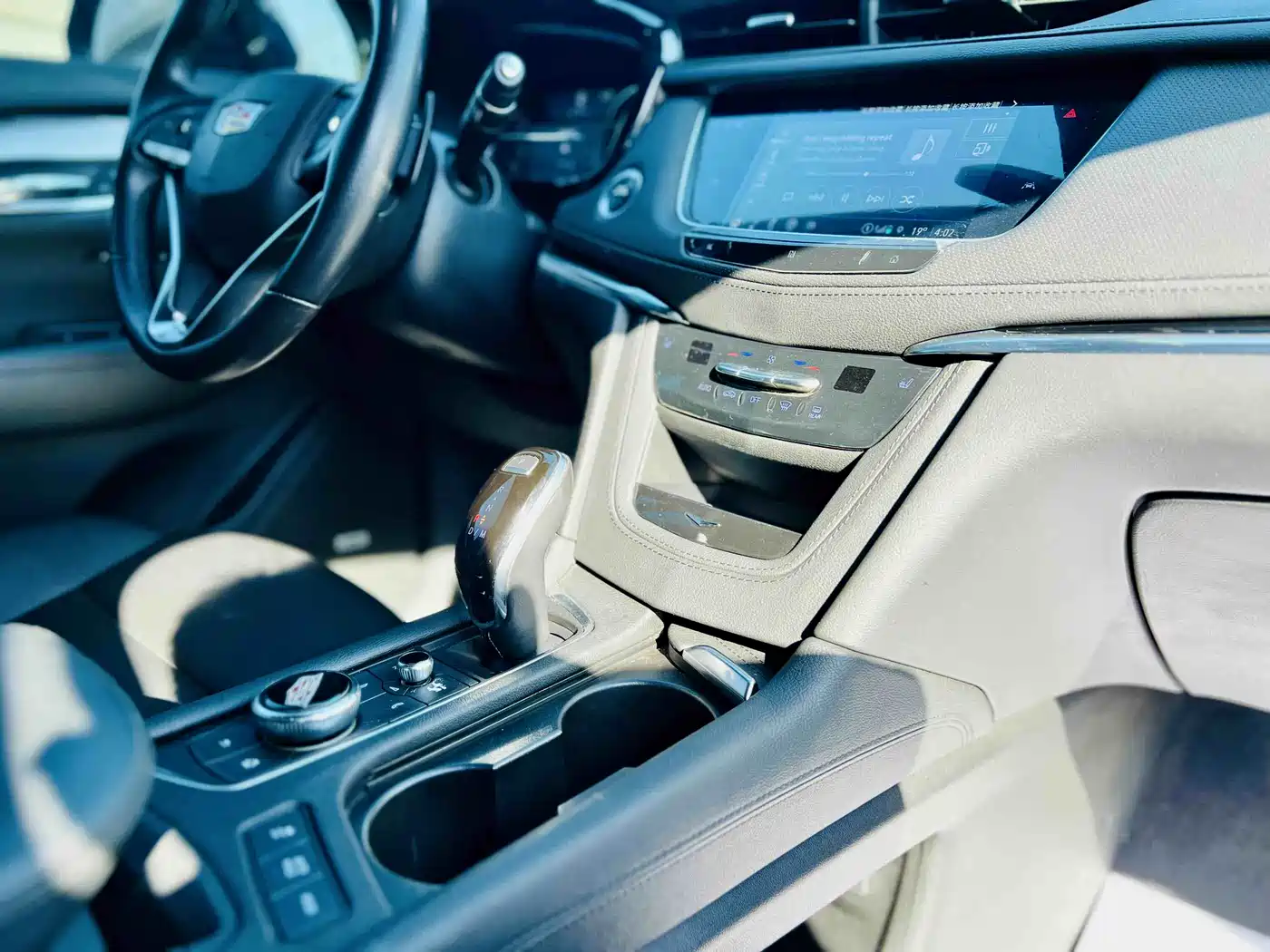 Cadillac XT6 2020 28T 6-Seater AWD Trend Edition фото 6