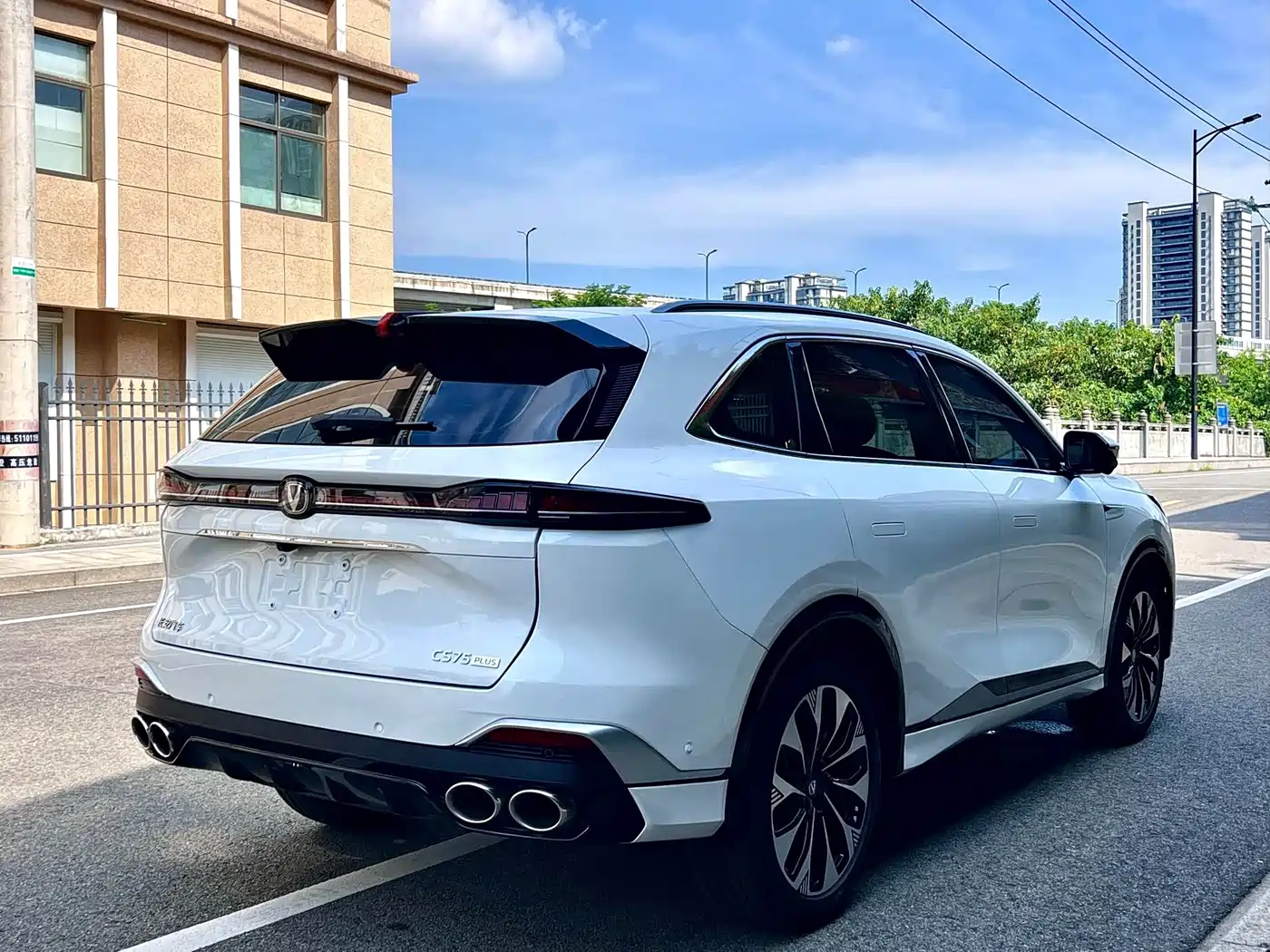 Фото 13 - Changan CS75 PLUS