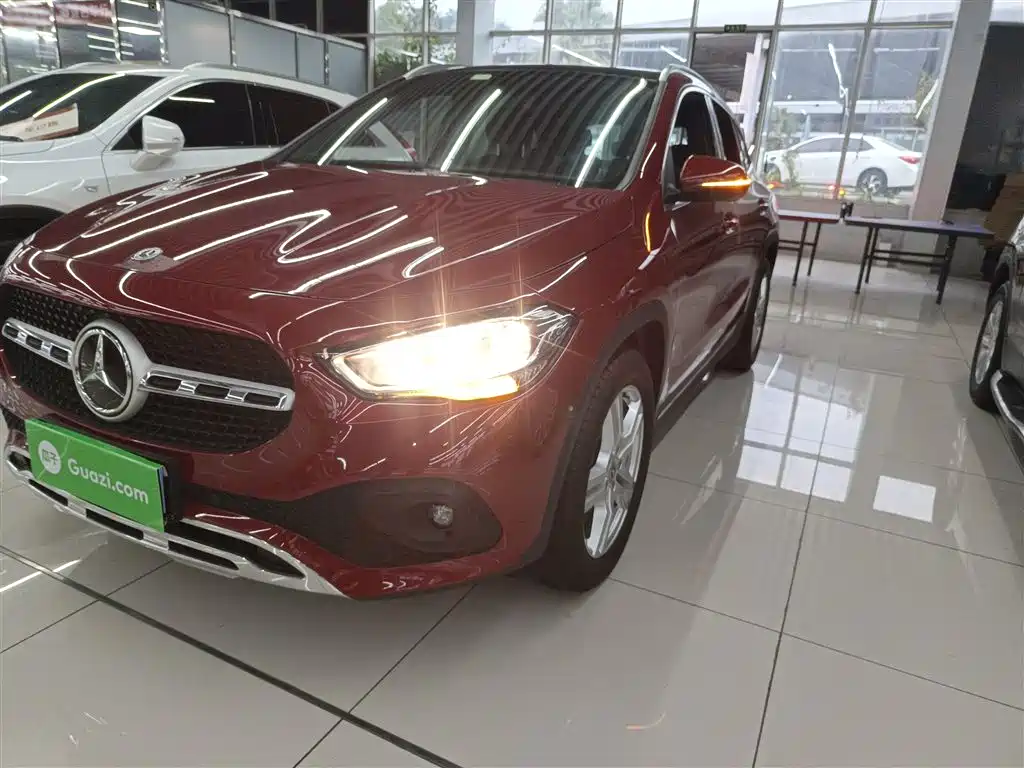 Mercedes-Benz GLA 2020 GLA 180 фото 24
