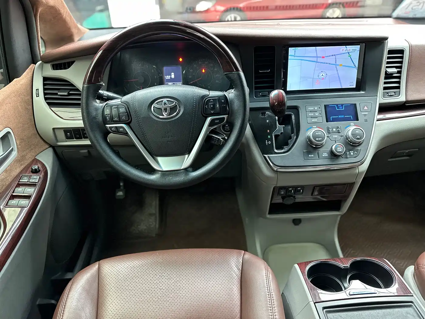 Toyota Sienna 2015 3.5L 4WD L фото 2