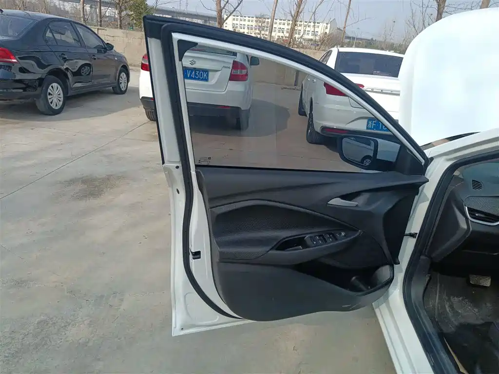 Chevrolet Cavalier 2021 325T Auto Joy Edition фото 20