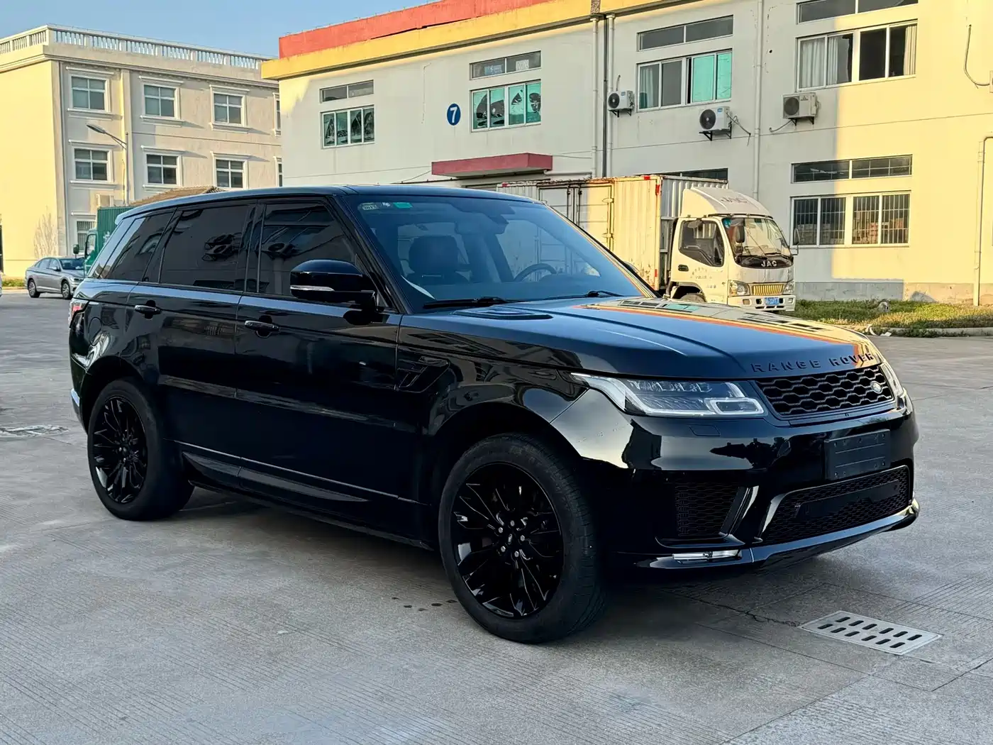 Land Rover Range Rover Sport 2015 3.0 SDV6 HSE фото 3