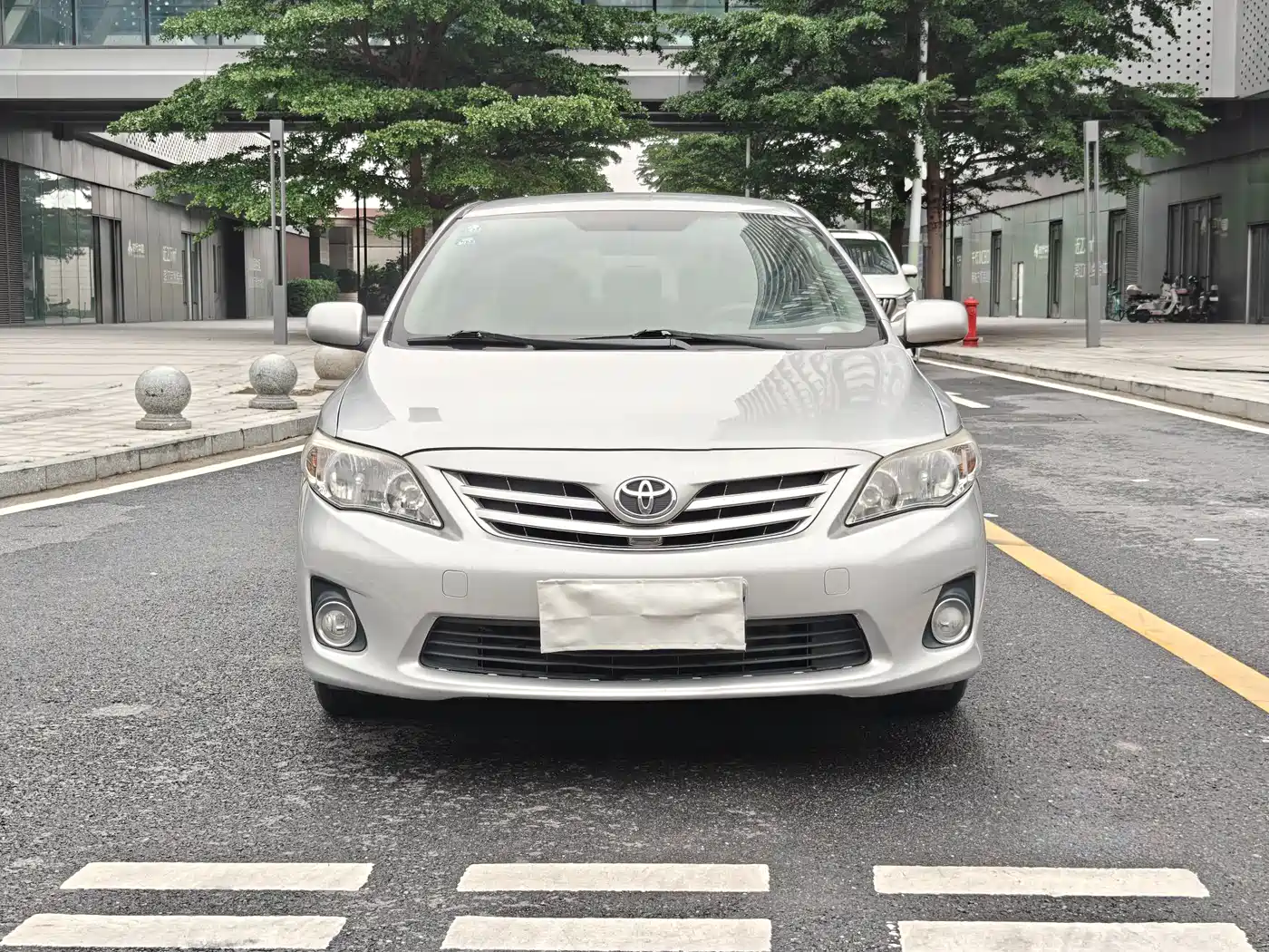 Toyota Corolla 2011 1.6L Automatic GL фото 2