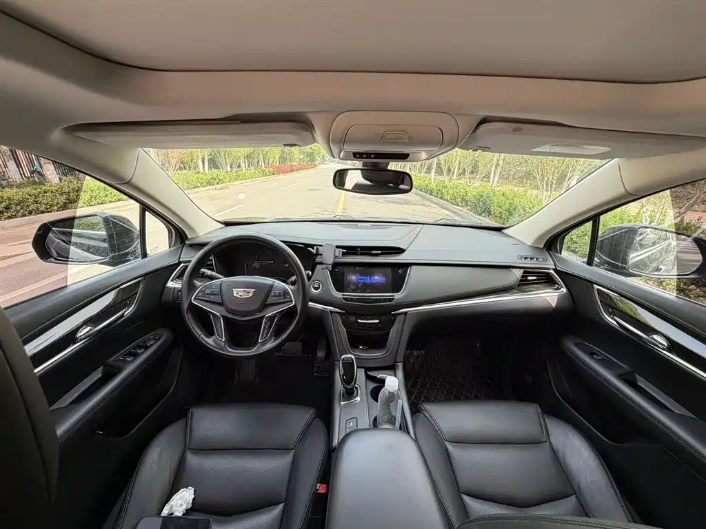 Cadillac XT5 2016 25T Luxury Model фото 9