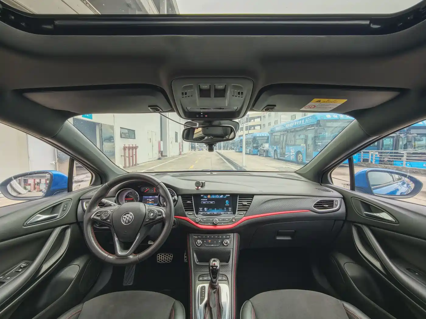 Photo 16 - Buick Verano