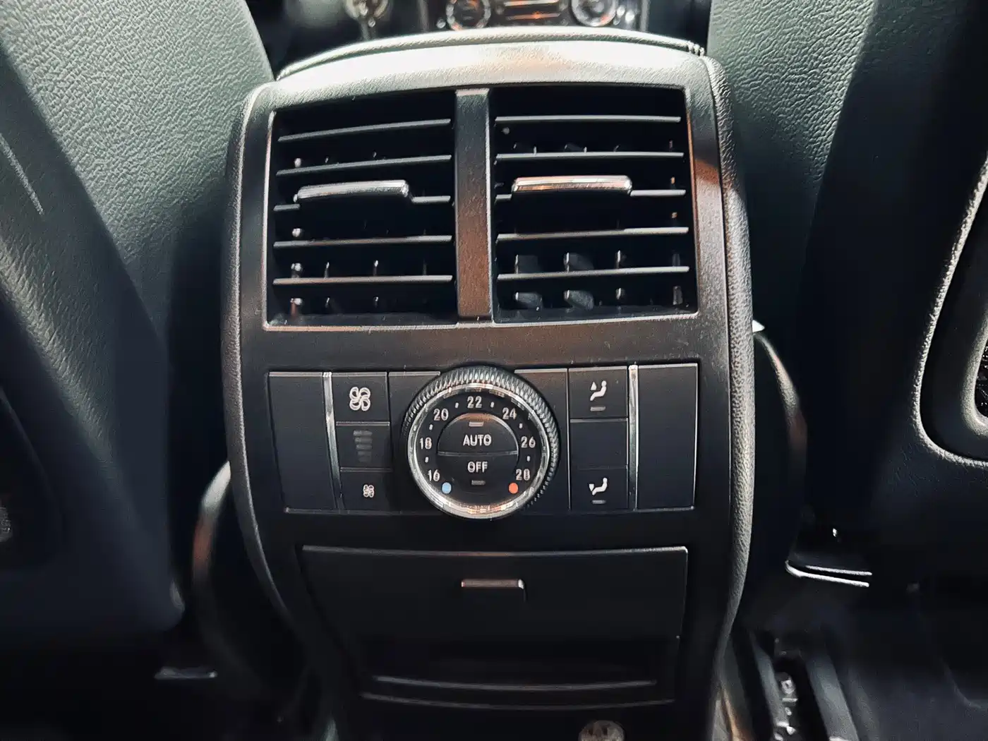 Mercedes-Benz M-Class 2010 ML 350 4MATIC Luxury Special Edition фото 17
