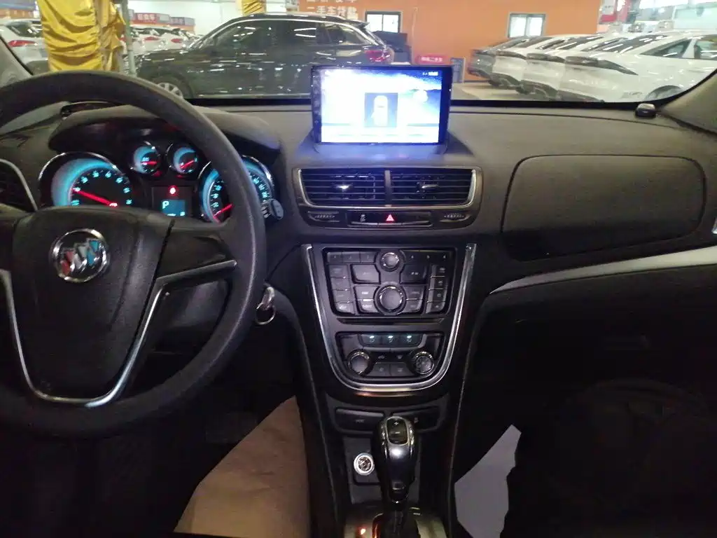Фото 9 - Buick Encore