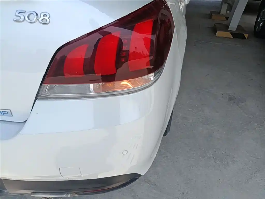 Peugeot 508 2015 1.6THP Auto Excellence Edition фото 8