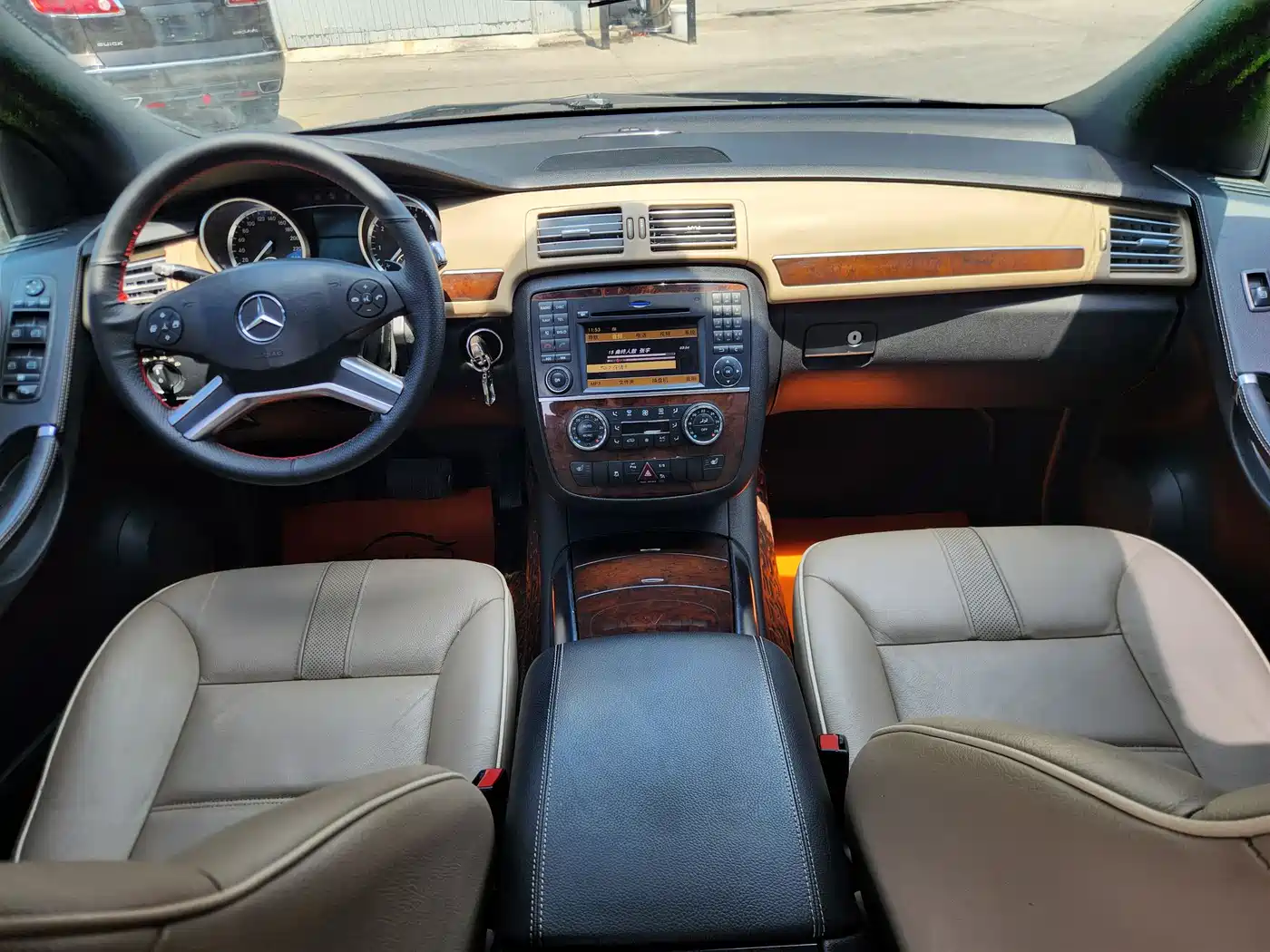 Mercedes-Benz R-Class 2011 R 350 L 4MATIC фото 12