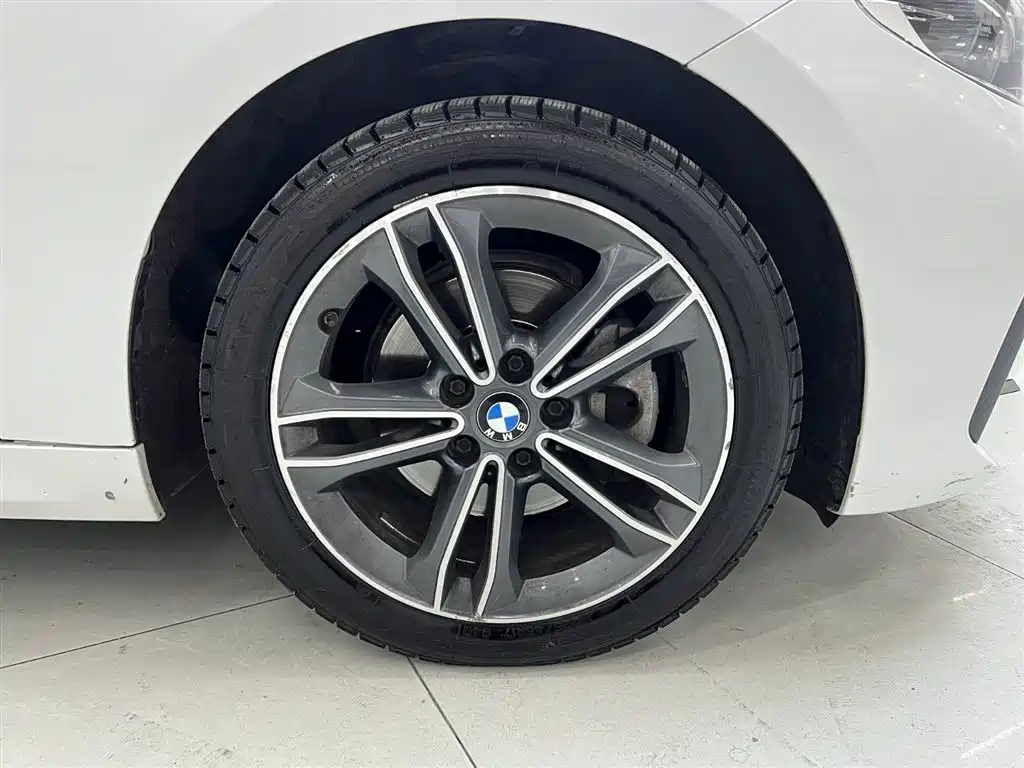 BMW 1 Series 2021 120i M Sport фото 22