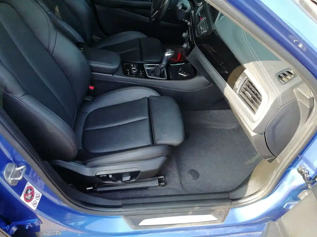 BMW 1 Series 2017 118i Sport фото 19