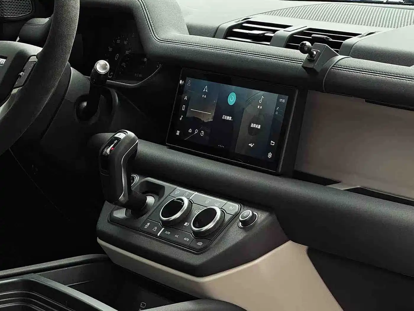Land Rover Defender 2021 90 P400 X-DYNAMIC S фото 8