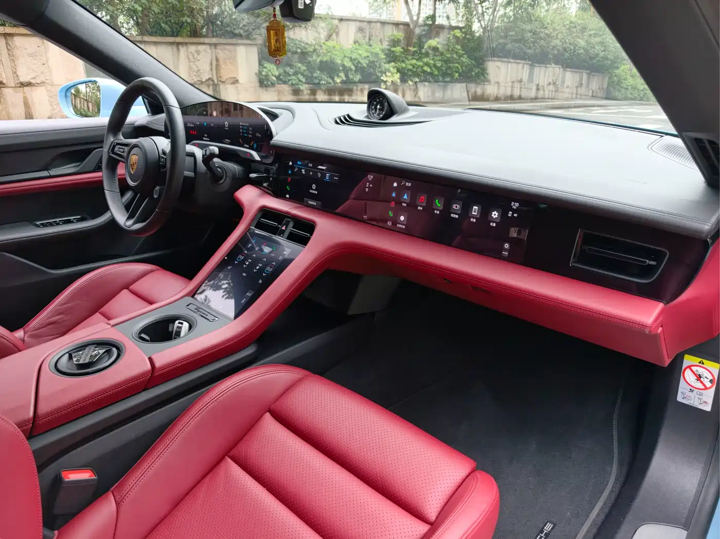 Porsche Taycan 2019 Taycan 4S фото 18
