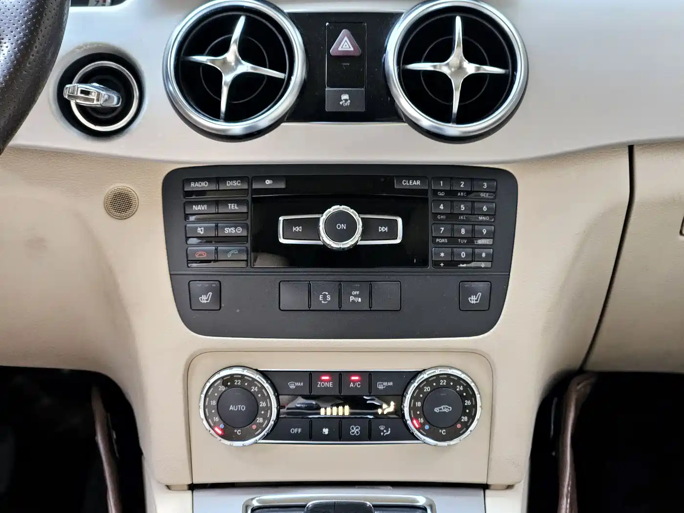 Mercedes-Benz GLK-Class 2013 GLK 300 4MATIC Dynamic фото 22