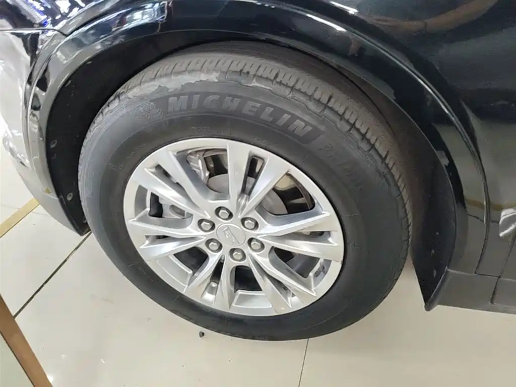 Cadillac XT5 2022 2.0T 2WD Luxury фото 23