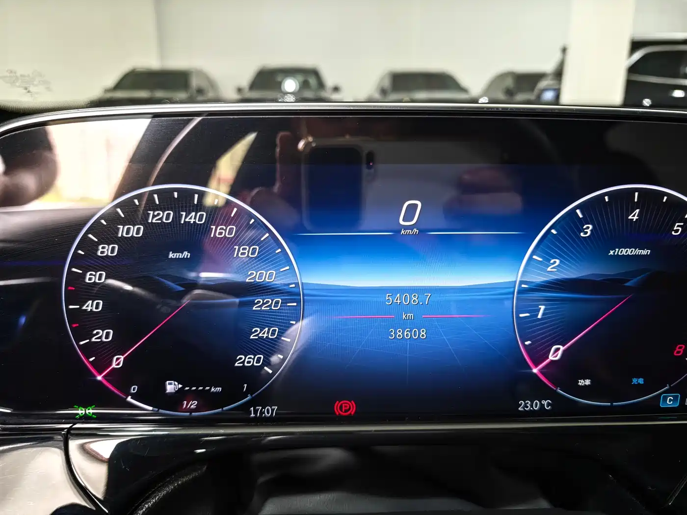 Mercedes-Benz E-Class 2024 Model E 300 L Luxury фото 10