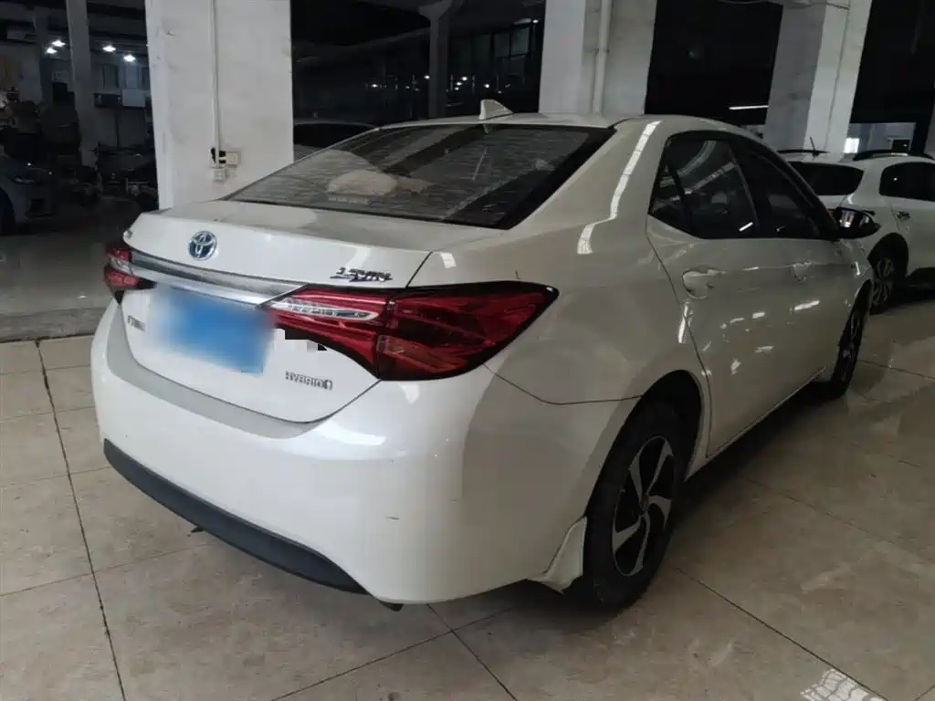 Toyota Levin 2017 Facelift Hybrid 1.8H GS E-CVT Elite Sunroof Edition China V фото 7