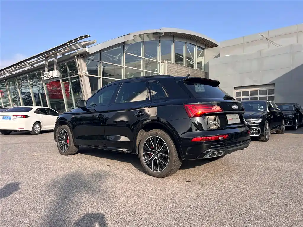 Audi Q5L 2024 Model 45 TFSI Luxury Dynamic фото 2