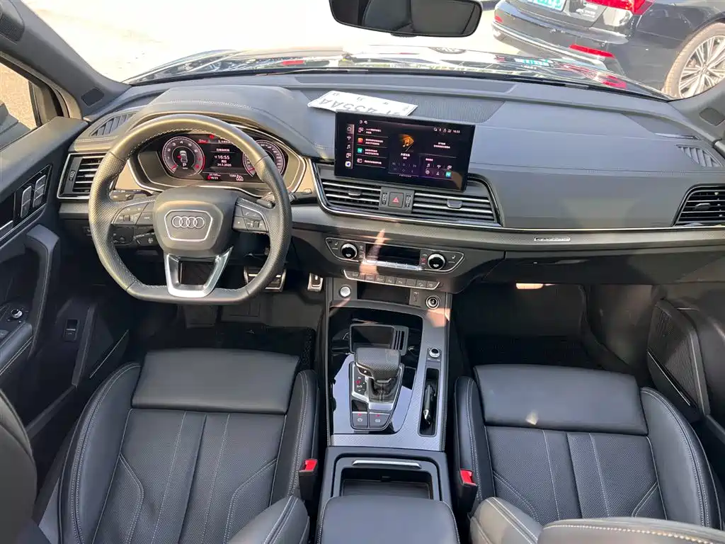 Audi Q5L 2024 Model 45 TFSI Luxury Dynamic фото 8