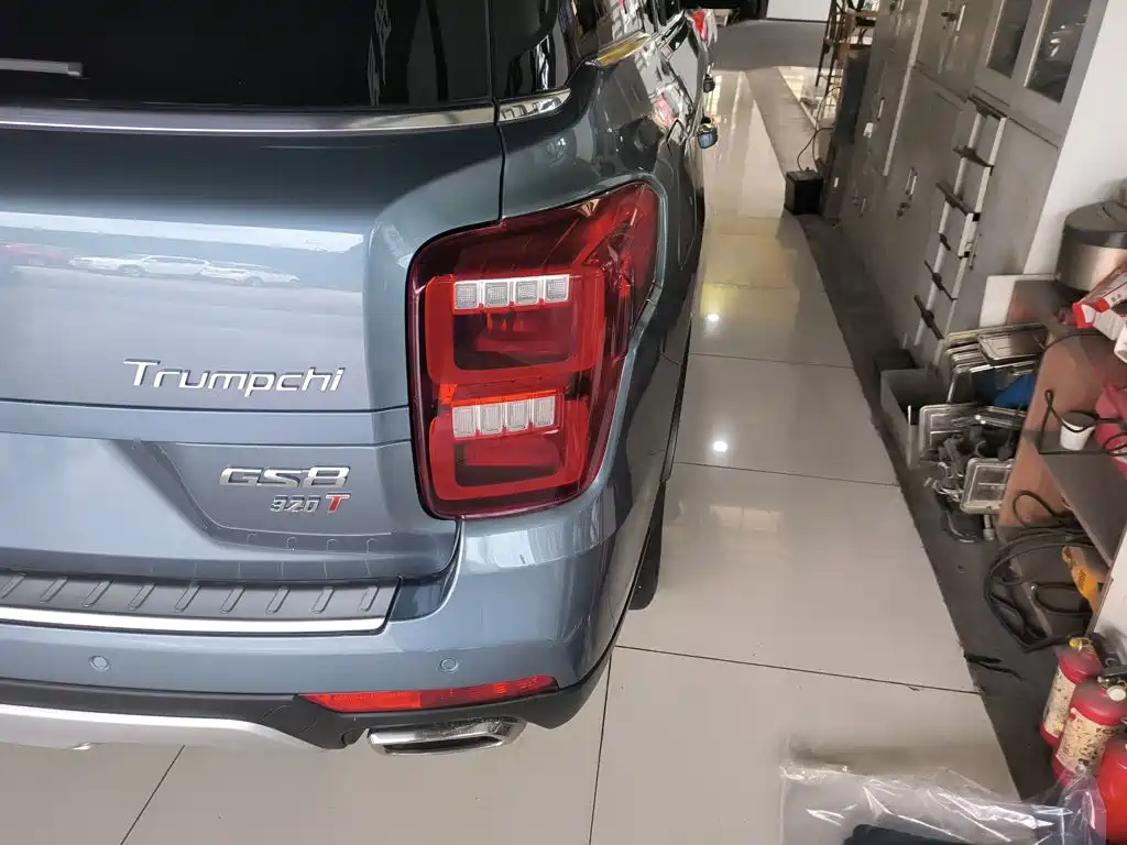GAC Trumpchi Trumpchi GS8 2017 2017 320T 2WD Luxury Smart Connect (7-seater)