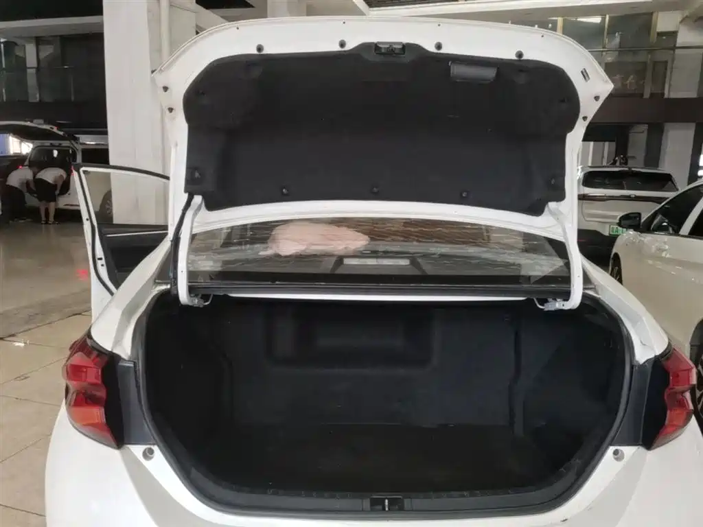 Toyota Levin 2017 Facelift Hybrid 1.8H GS E-CVT Elite Sunroof Edition China V фото 19