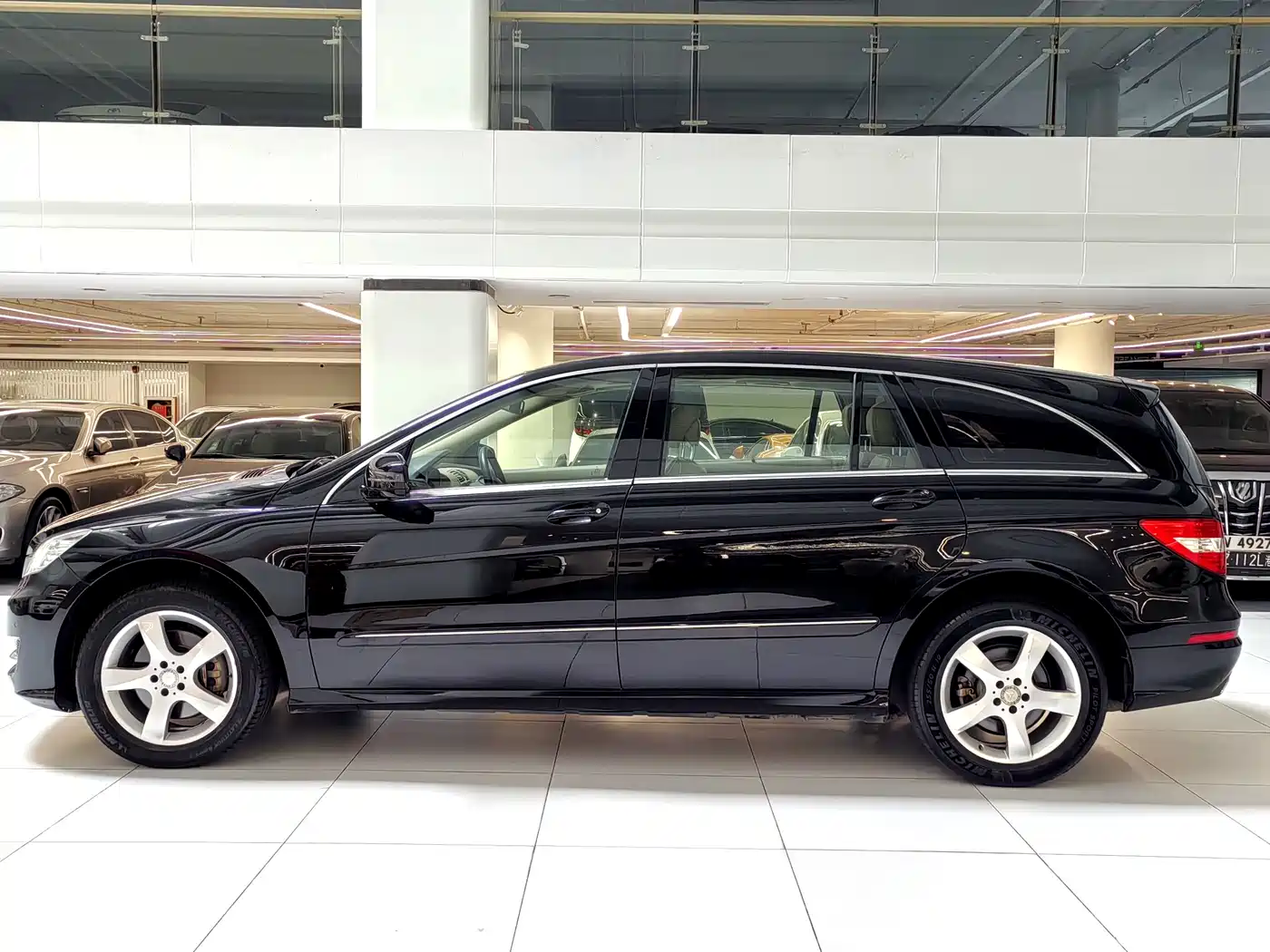 Mercedes-Benz R-Class 2015 R 400 4MATIC Business фото 15