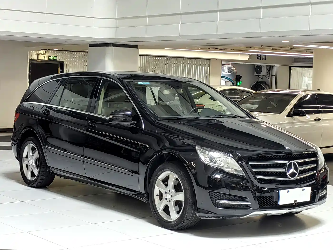 Mercedes-Benz R-Class 2015 R 400 4MATIC Business фото 3