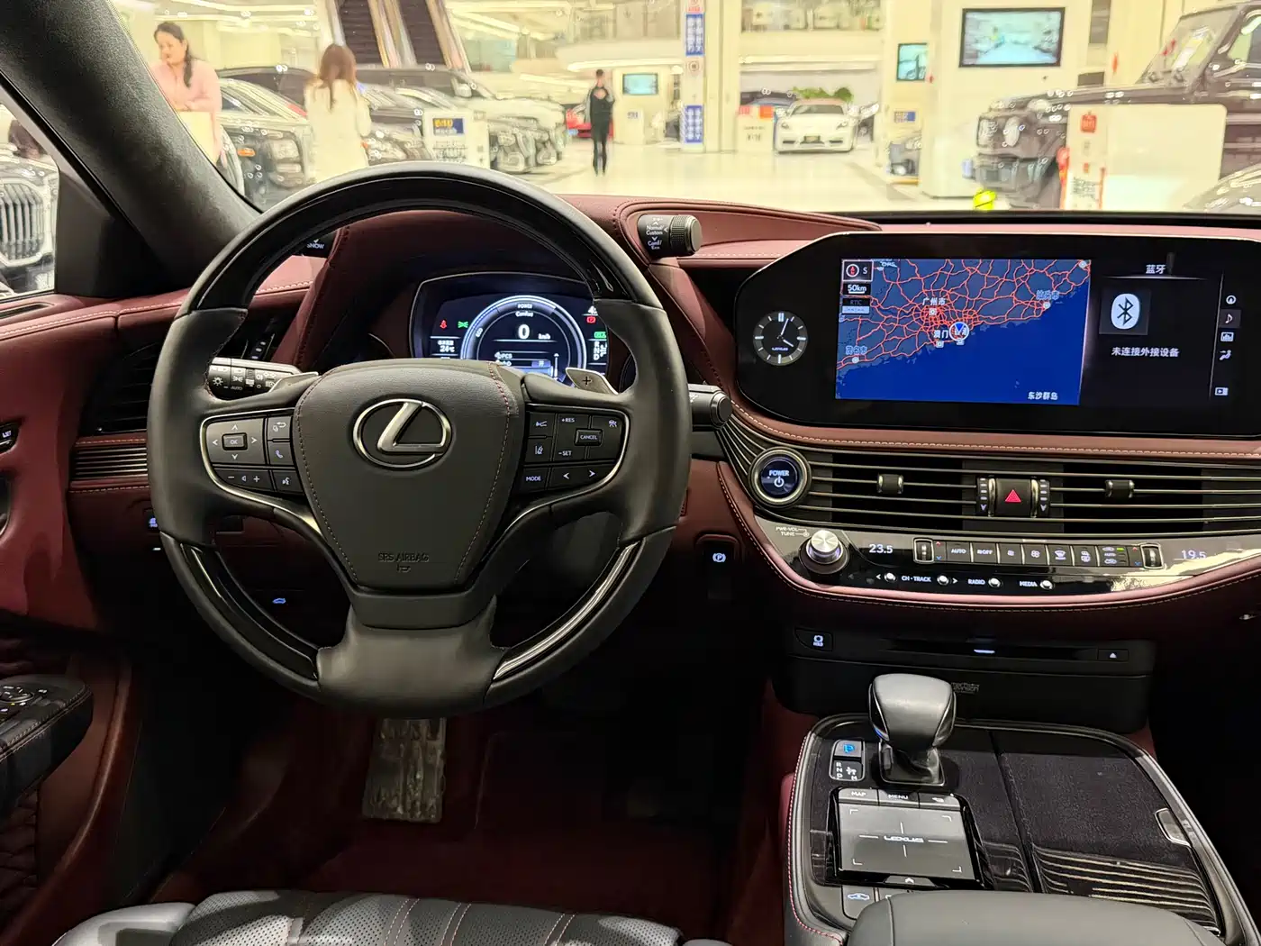Lexus LS 2021 500h Executive Edition фото 15