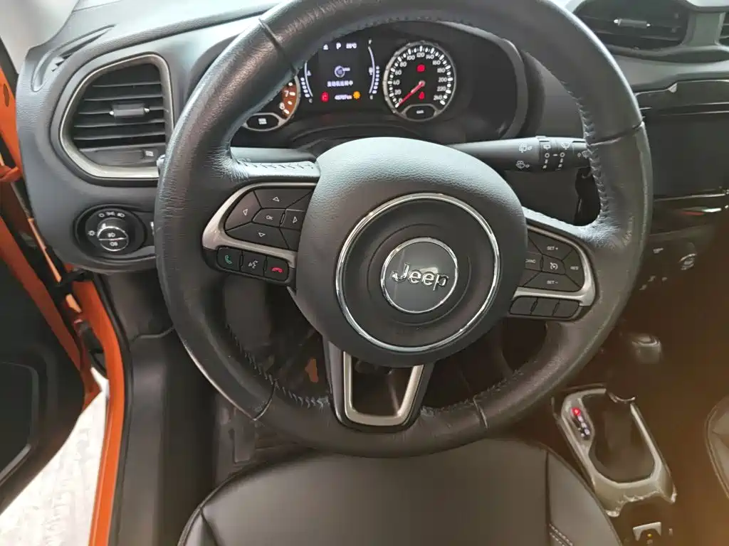 صورة 3 - Jeep Renegade