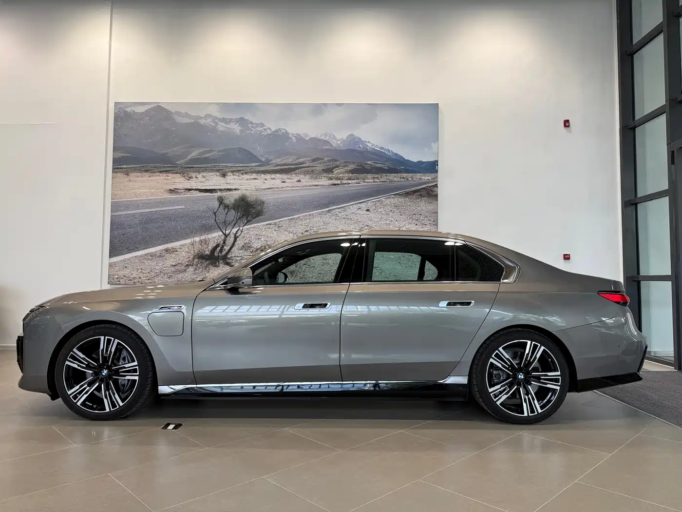 BMW i7 2026 2023 Model xDrive60L M Sport Package