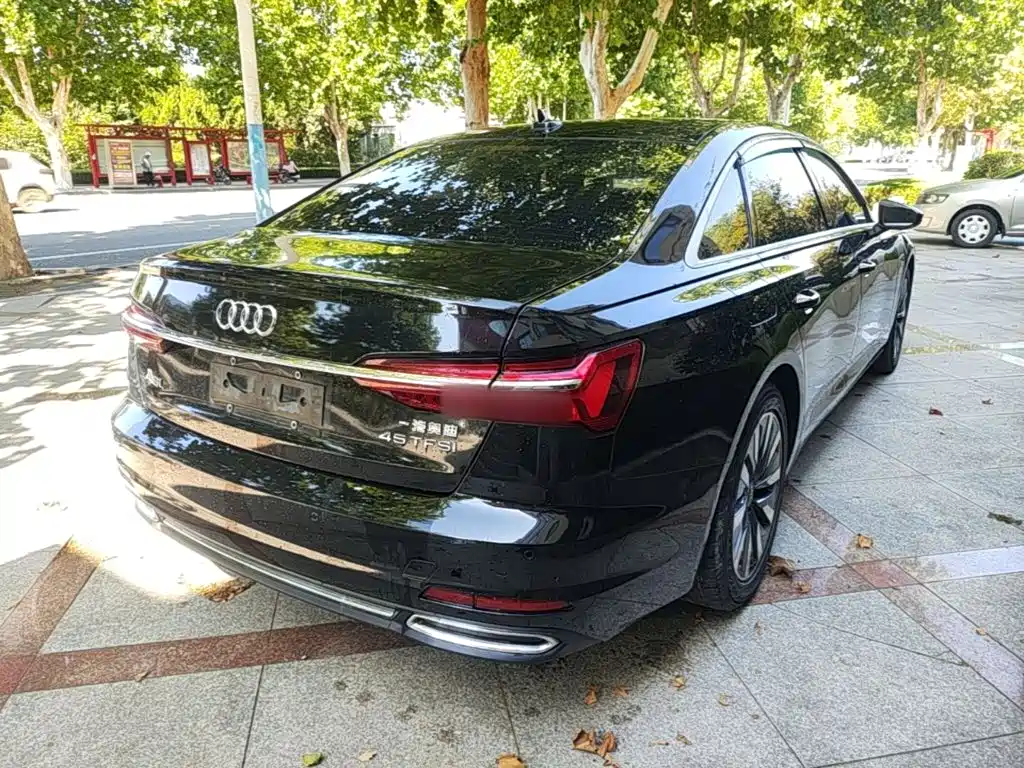 Photo 7 - Audi A6L