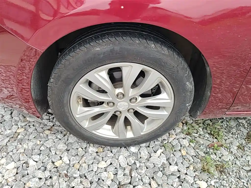 Buick Excelle 2018 15T Dual Clutch Elite (China V) фото 23