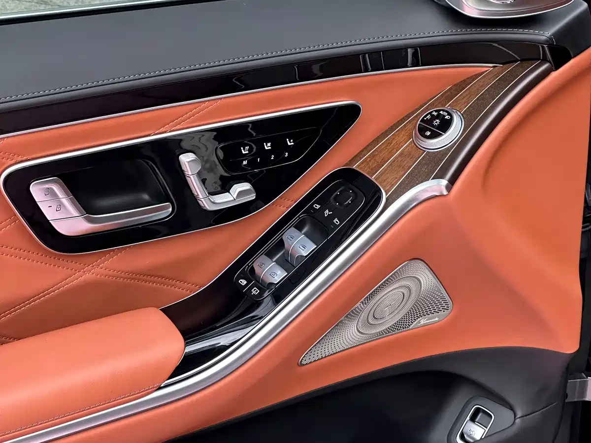 Фото 32 - Mercedes-Benz Maybach S-Class