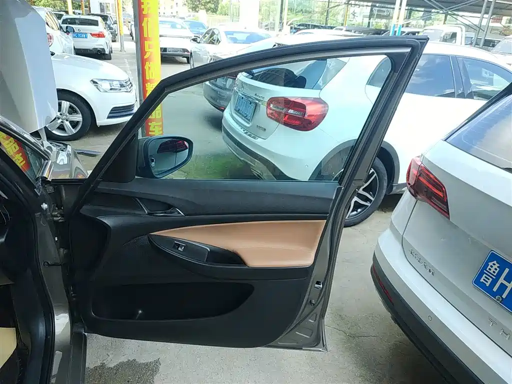 Buick GL6 2021 323T Mild Hybrid Connected Luxury фото 26
