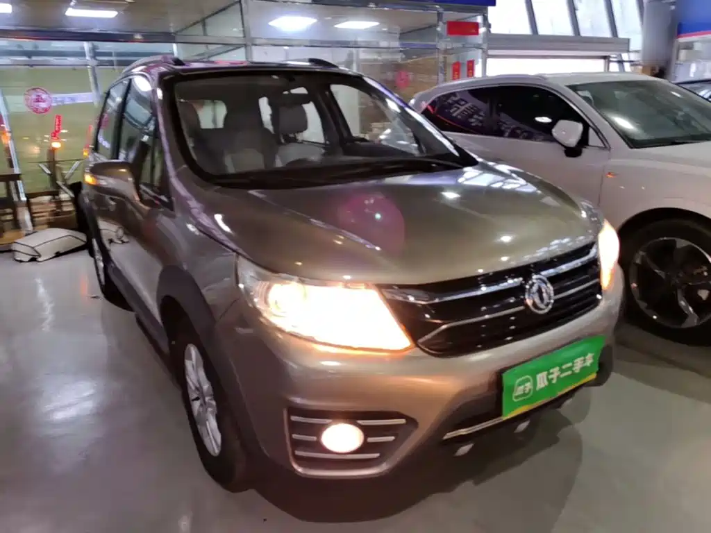 Dongfeng Fengxing Joyear XV 2015 2015 1.6L CVT Luxury