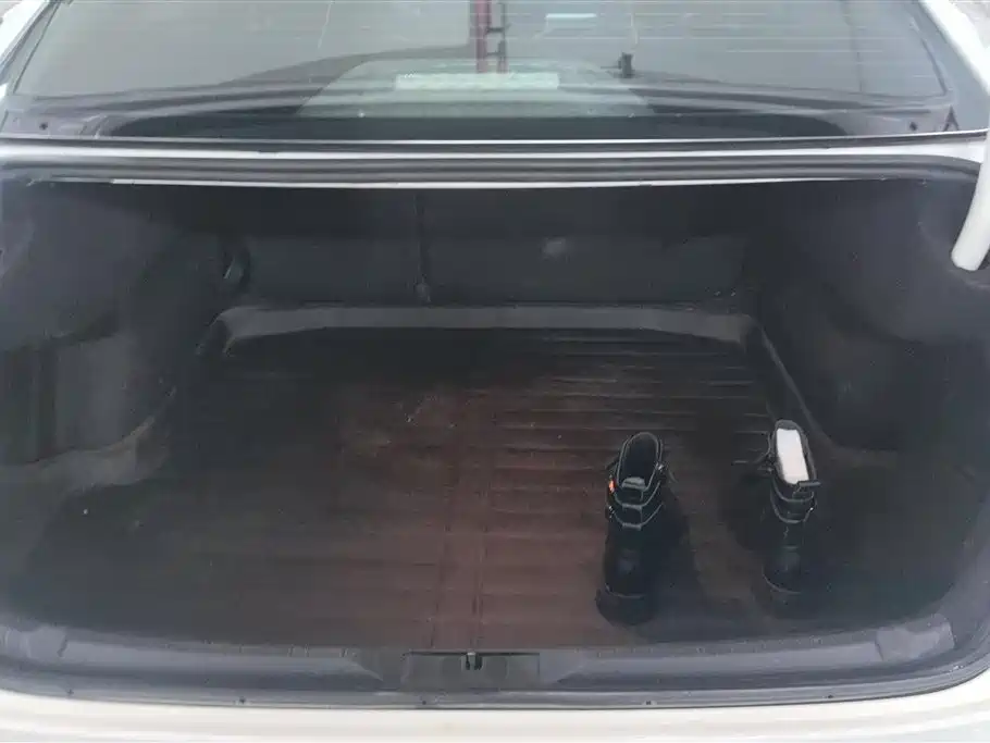 Volkswagen Lamando 2017 280TSI DSG Comfort Edition фото 4