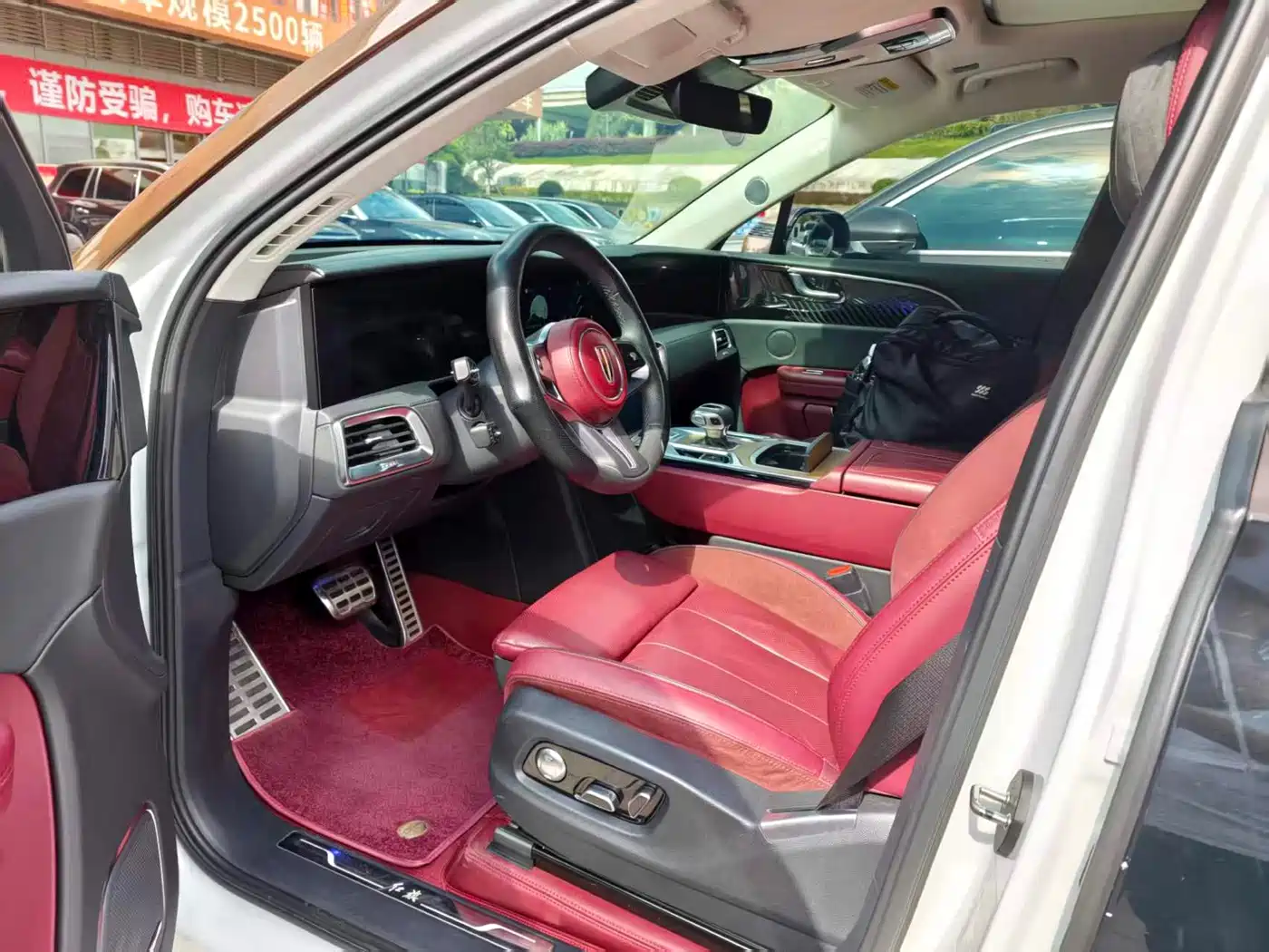 Hongqi E-HS9 2025 2024 Model 690km Flag Enjoy Edition 6-seater