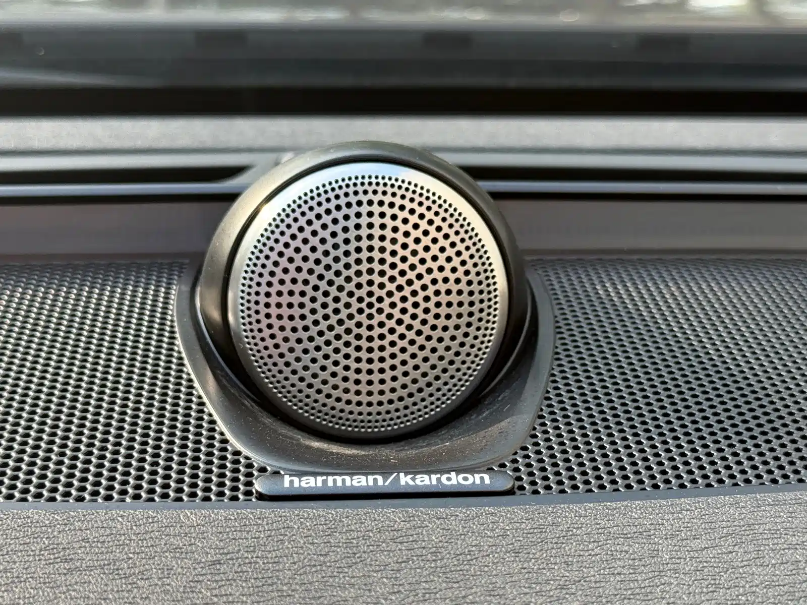 Photo 15 - Volvo S90