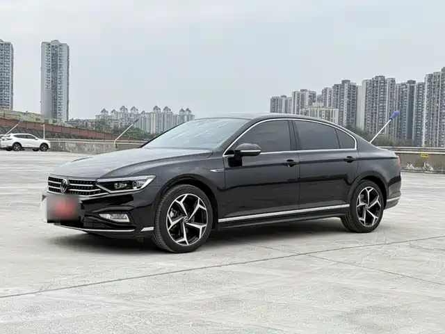  Volkswagen Magotan 2023 Model 2 Million Commemorative Edition 330TSI DSG Luxury
