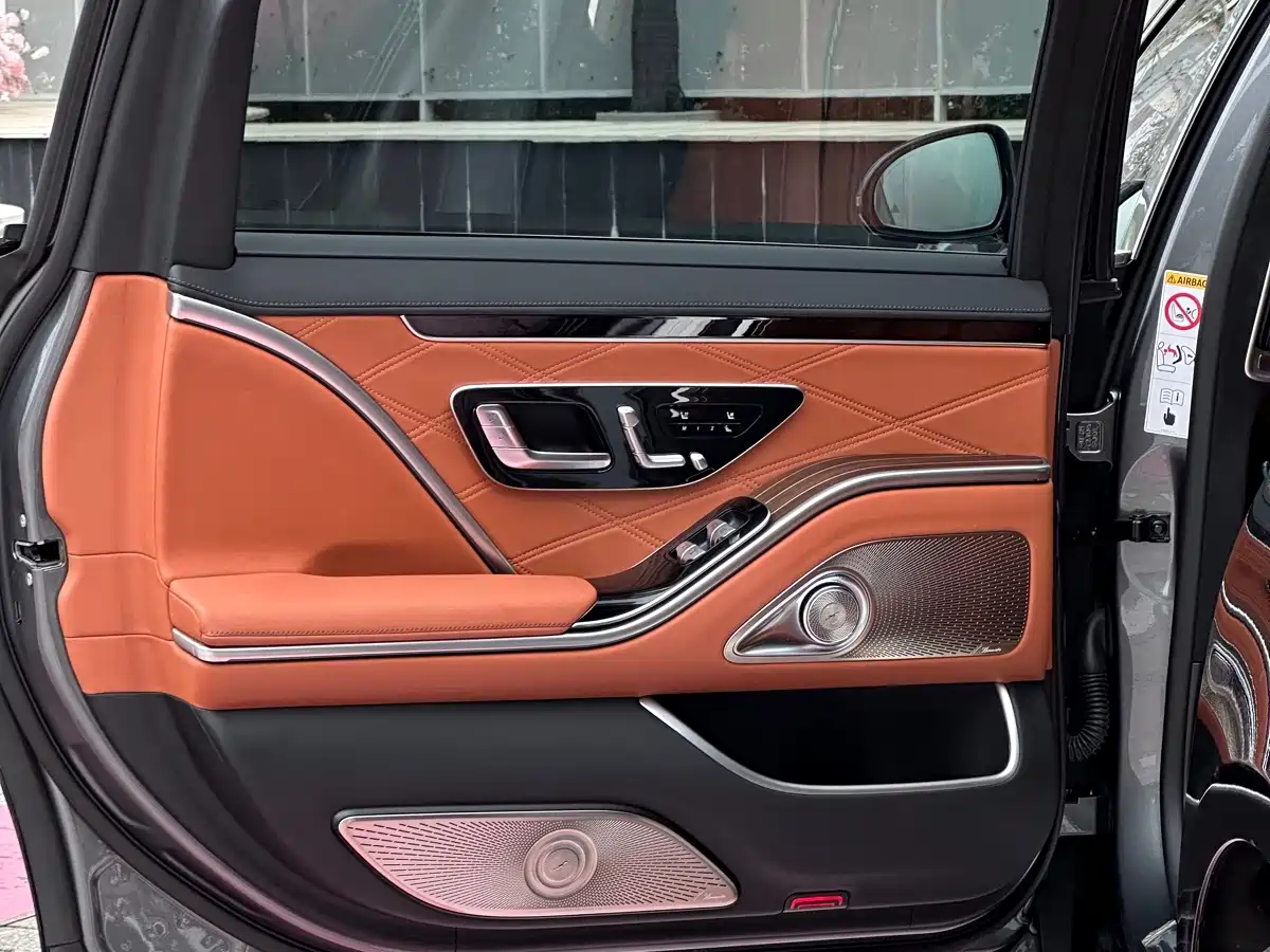 Фото 28 - Mercedes-Benz Maybach S-Class