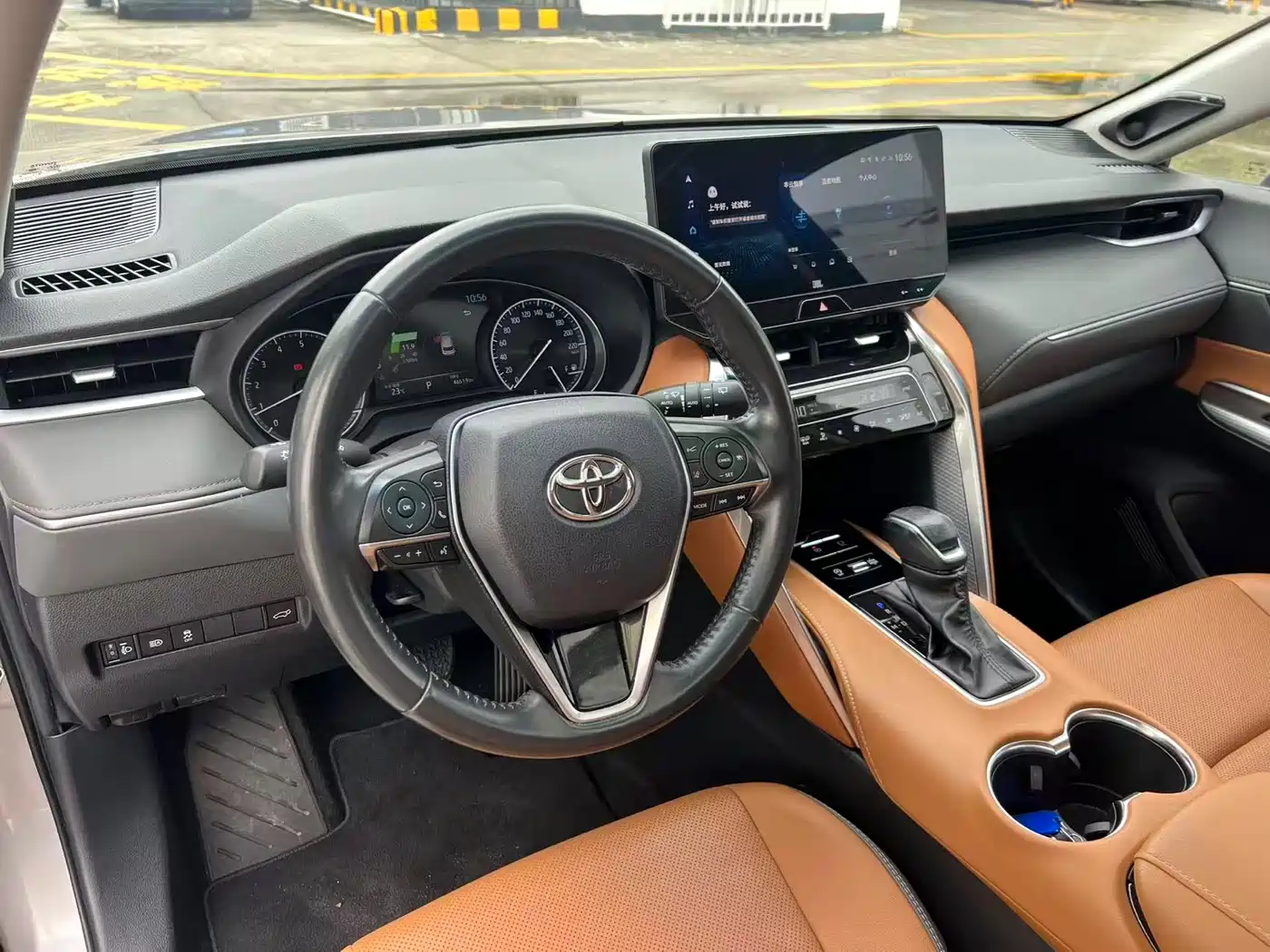 Toyota Venza 2023 2.0L CVT FWD Premium фото 4