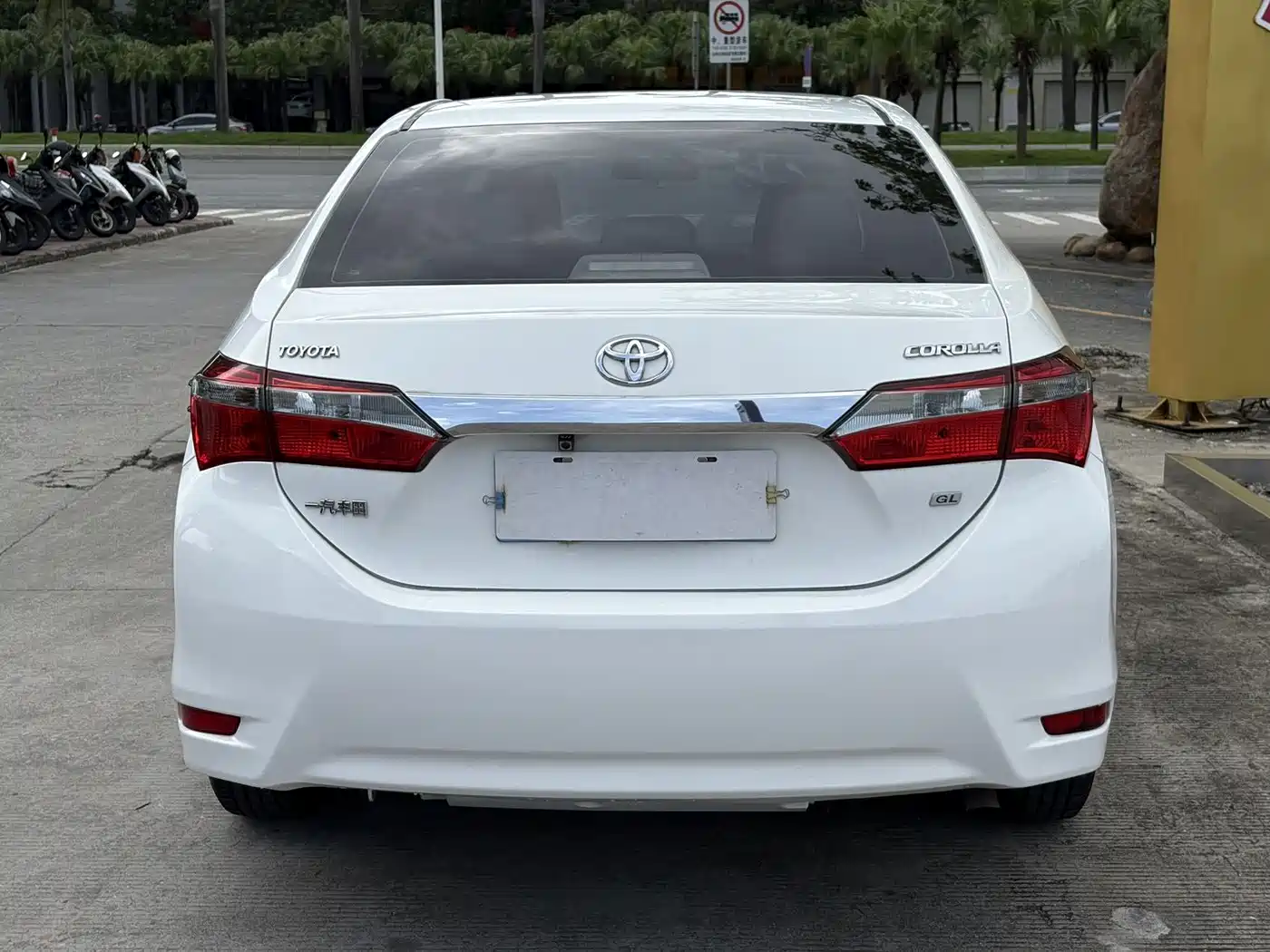 Toyota Corolla 2017 Facelift 1.6L S-CVT GL фото 11