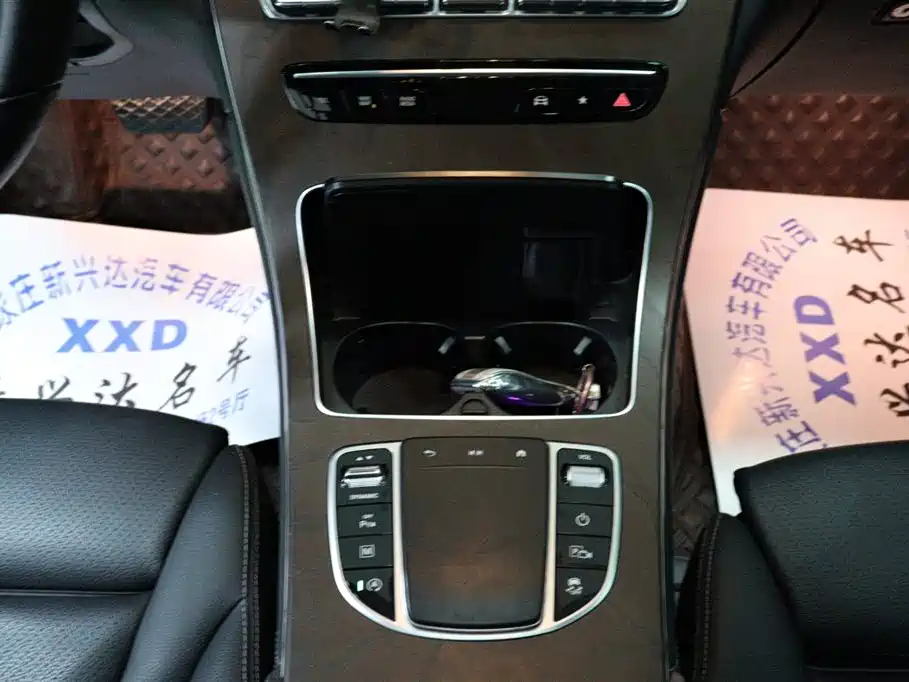 Mercedes-Benz GLC 2020 Facelift GLC 300 L 4MATIC Dynamic фото 12