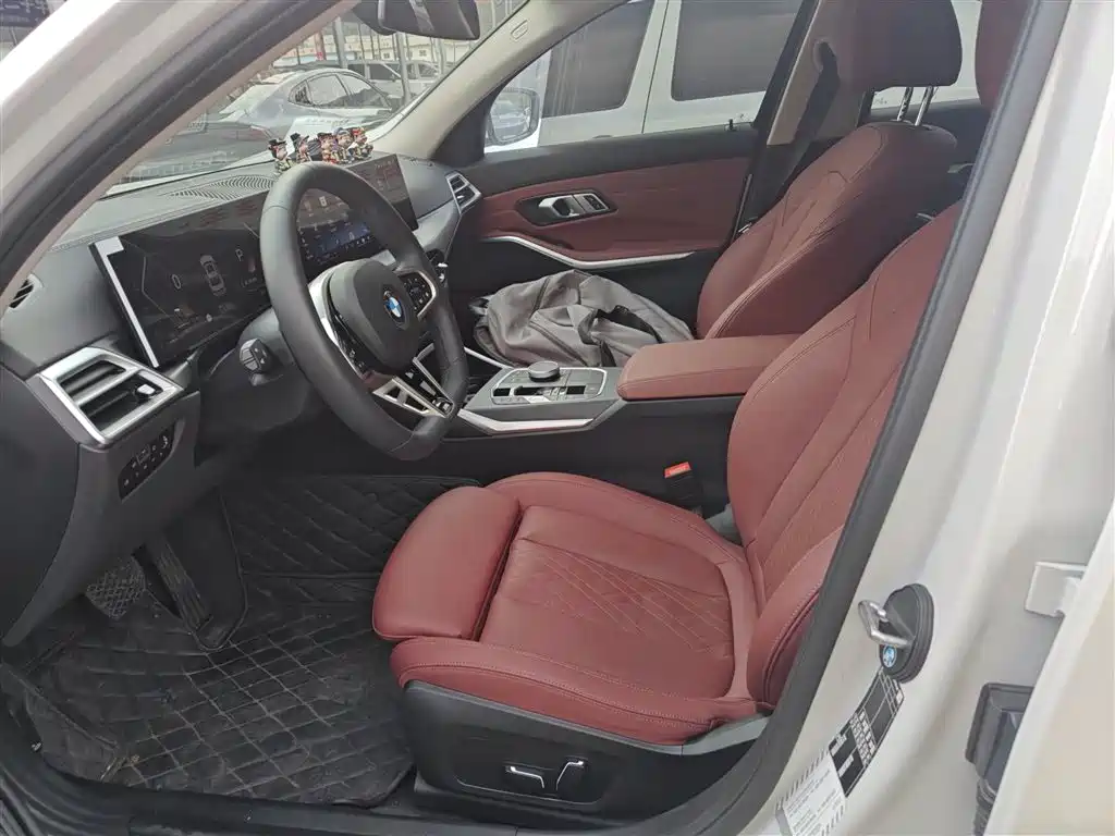 BMW 3 Series 2025 325Li M Sport Package фото 11
