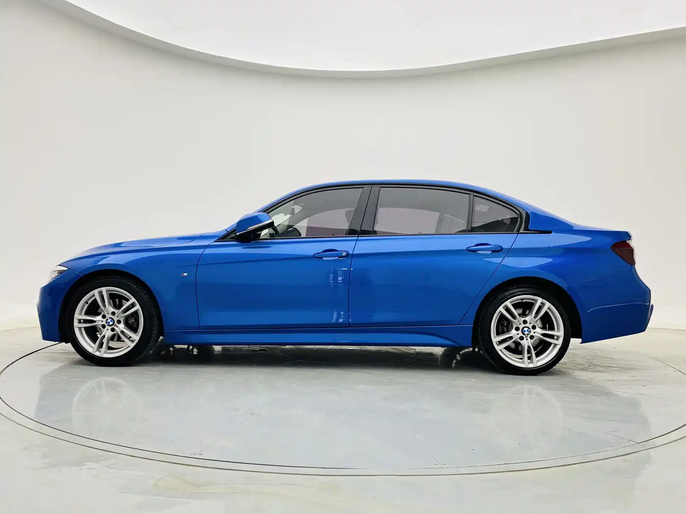 BMW 3 Series 2017 320Li M Sport фото 5