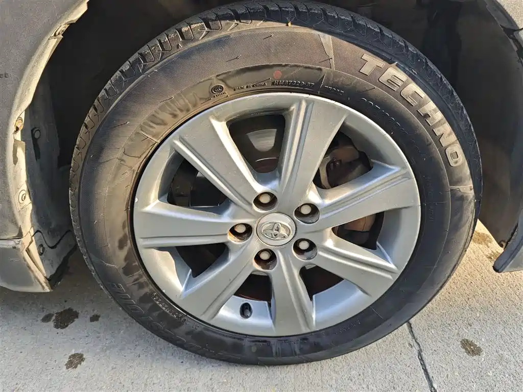 Toyota E'Z 2015 180E CVT Crossover Edition фото 30